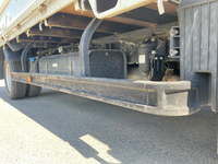 三菱ふそうキャンター平ボディ小型（2t・3t）[写真15]