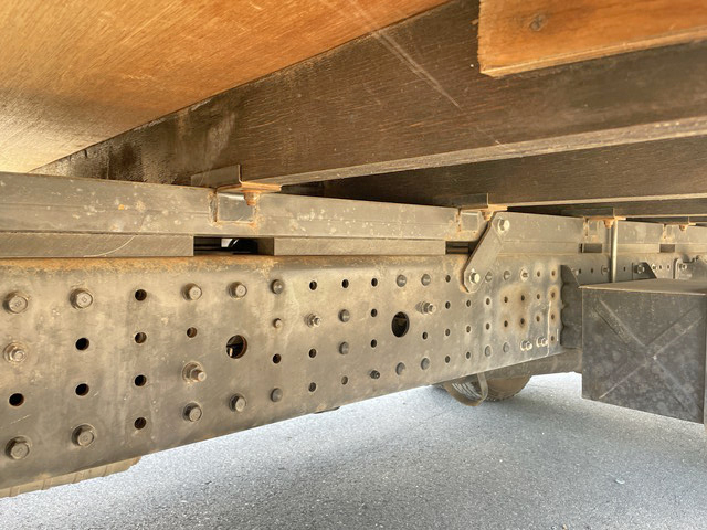 三菱ふそうキャンター平ボディ小型（2t・3t）[写真22]