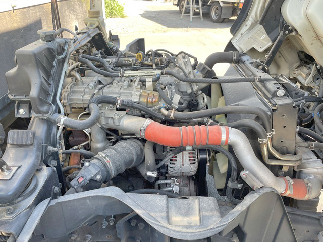 三菱ふそうキャンター平ボディ小型（2t・3t）[写真25]