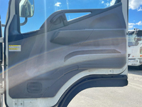 三菱ふそうキャンター平ボディ小型（2t・3t）[写真29]