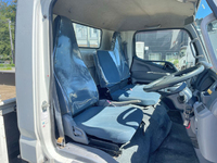 三菱ふそうキャンター平ボディ小型（2t・3t）[写真33]