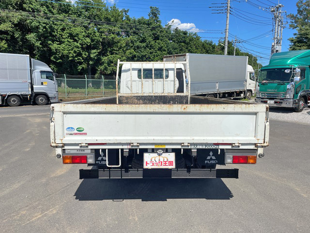 三菱ふそうキャンター平ボディ小型（2t・3t）[写真09]