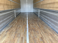 いすゞギガアルミウイング大型（10t）[写真13]