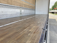 いすゞギガアルミウイング大型（10t）[写真15]