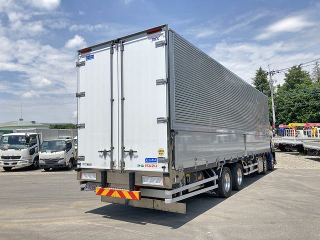 いすゞギガアルミウイング大型（10t）[写真02]