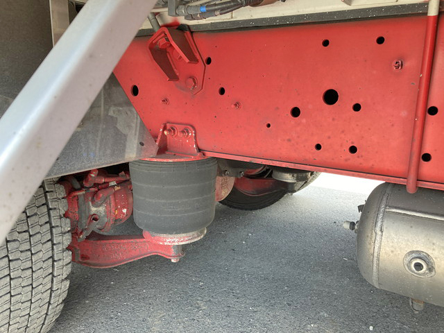 いすゞギガアルミウイング大型（10t）[写真22]