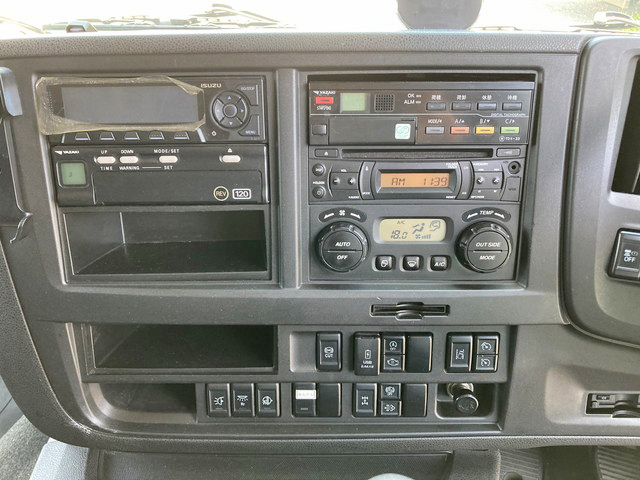 いすゞギガアルミウイング大型（10t）[写真36]