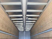 いすゞギガアルミウイング大型（10t）[写真09]