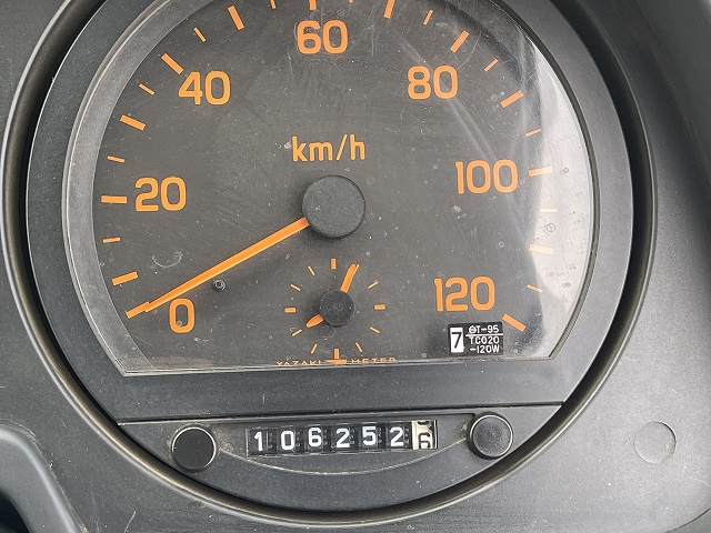 いすゞフォワードセルフクレーン3段増トン（6t・8t）[写真36]