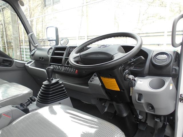 日野デュトロセーフティローダー小型（2t・3t）[写真22]