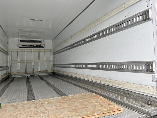 UDトラックスコンドル冷凍車（冷蔵車）中型（4t）[写真13]