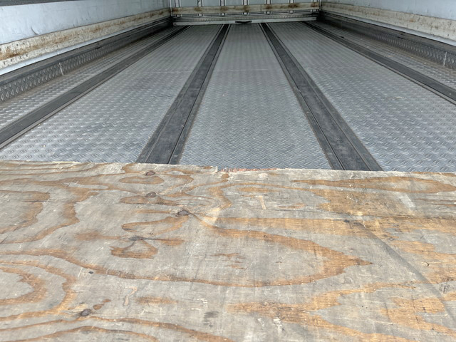 UDトラックスコンドル冷凍車（冷蔵車）中型（4t）[写真14]