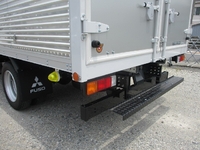 三菱ふそうキャンターアルミバン小型（2t・3t）[写真15]