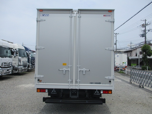 三菱ふそうキャンターアルミバン小型（2t・3t）[写真06]