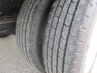 三菱ふそうキャンターアルミバン小型（2t・3t）[写真09]