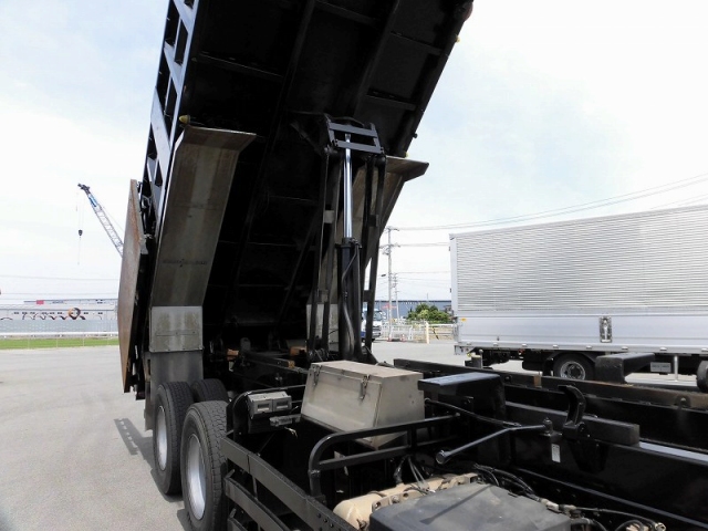 日野プロフィア深ダンプ（土砂禁ダンプ）大型（10t）[写真10]