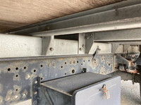 三菱ふそうキャンターアルミバン小型（2t・3t）[写真20]