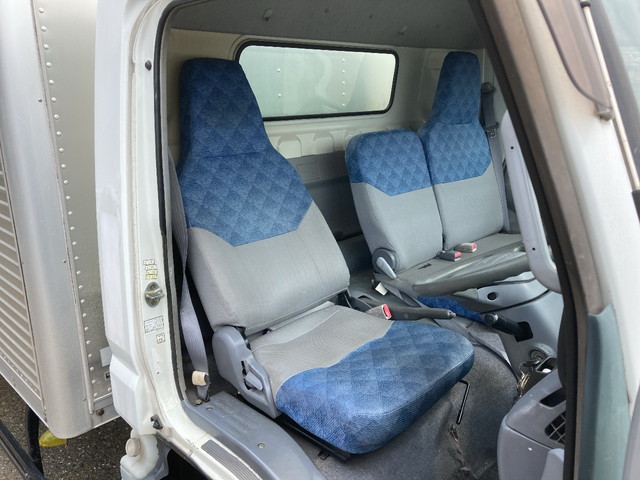 三菱ふそうキャンターアルミバン小型（2t・3t）[写真27]