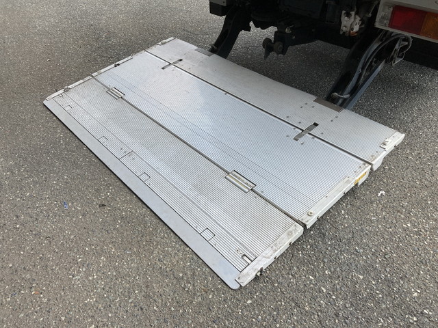 日野デュトロアルミウイング小型（2t・3t）[写真16]