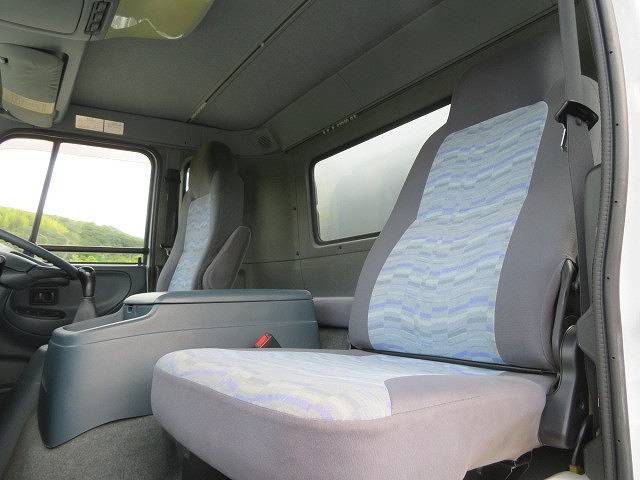 UDトラックスコンドルセルフローダー増トン（6t・8t）[写真10]