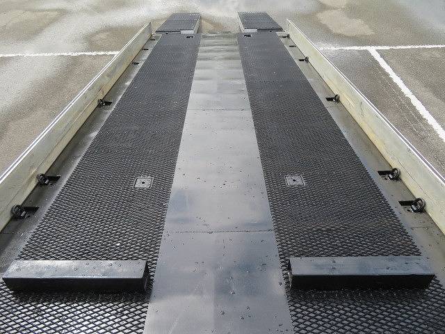 UDトラックスコンドルセルフローダー増トン（6t・8t）[写真21]