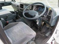 UDトラックスコンドルセルフローダー増トン（6t・8t）[写真09]