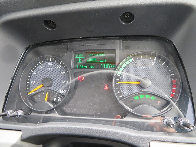 三菱ふそうキャンタークレーン6段小型（2t・3t）[写真11]