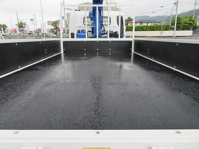 三菱ふそうキャンタークレーン6段小型（2t・3t）[写真16]