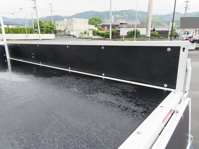 三菱ふそうキャンタークレーン6段小型（2t・3t）[写真18]