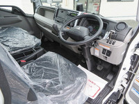 三菱ふそうキャンタークレーン6段小型（2t・3t）[写真09]