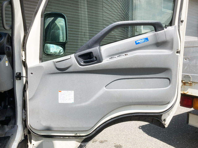 日野デュトロアルミバン小型（2t・3t）[写真25]