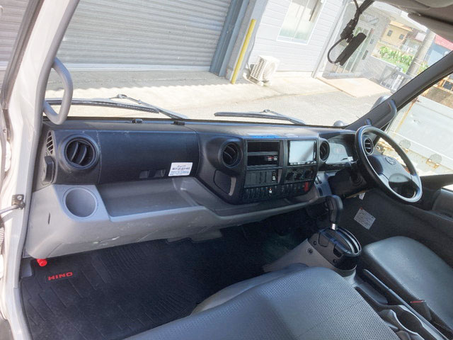 日野デュトロアルミバン小型（2t・3t）[写真27]