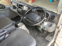 日野デュトロアルミバン小型（2t・3t）[写真28]