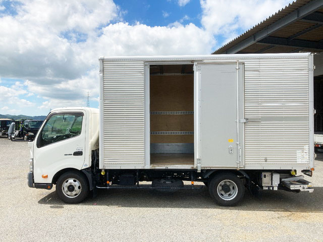 日野デュトロアルミバン小型（2t・3t）[写真05]