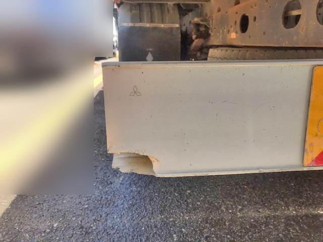 三菱ふそうファイター平ボディ増トン（6t・8t）[写真10]