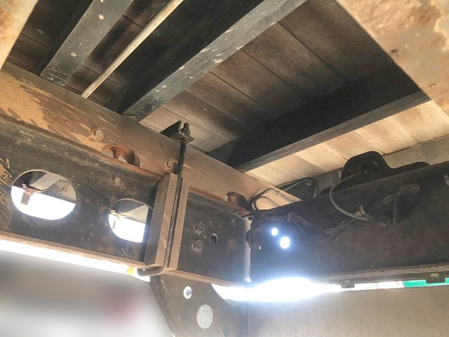 三菱ふそうファイター平ボディ増トン（6t・8t）[写真13]