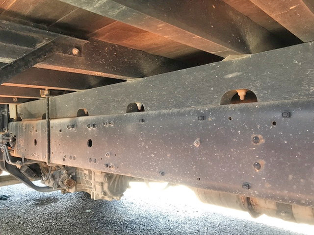 三菱ふそうファイター平ボディ増トン（6t・8t）[写真14]