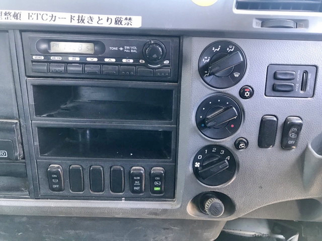 三菱ふそうファイター平ボディ増トン（6t・8t）[写真30]