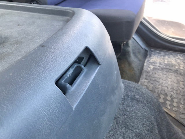 三菱ふそうファイター平ボディ増トン（6t・8t）[写真34]