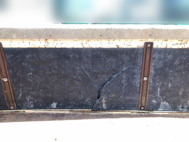 三菱ふそうファイター平ボディ増トン（6t・8t）[写真07]