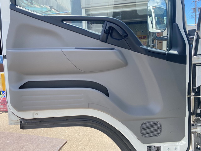 日産アトラスパネルバン小型（2t・3t）[写真23]