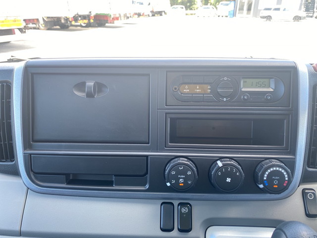 日産アトラスパネルバン小型（2t・3t）[写真33]