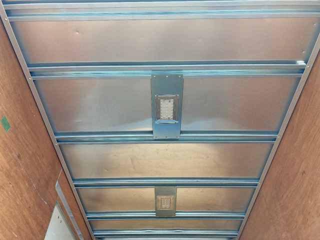 日野デュトロアルミバン小型（2t・3t）[写真11]