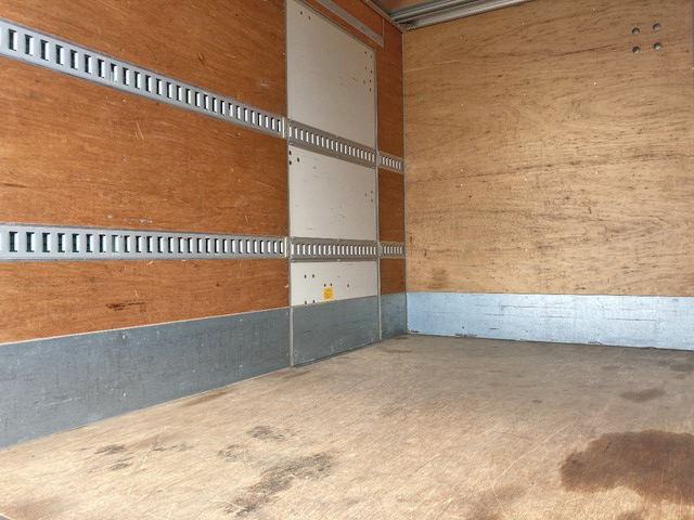 日野デュトロアルミバン小型（2t・3t）[写真12]