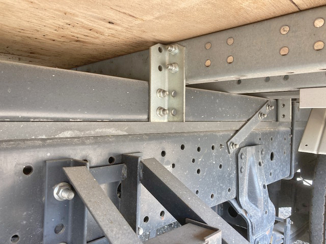 日野デュトロアルミバン小型（2t・3t）[写真23]