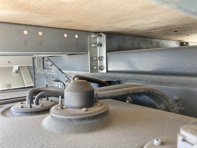 日野デュトロアルミバン小型（2t・3t）[写真24]