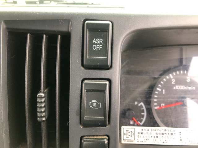 いすゞエルフ平ボディ小型（2t・3t）[写真30]