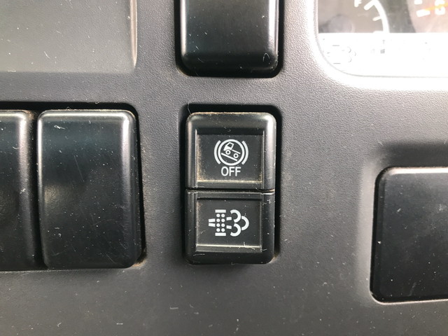 いすゞエルフ平ボディ小型（2t・3t）[写真31]