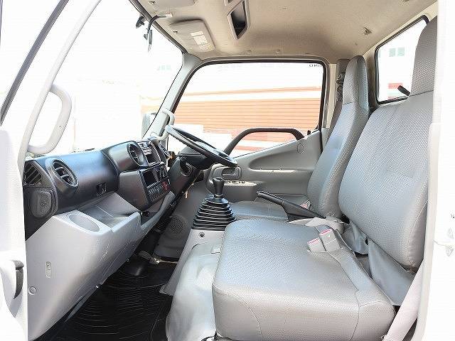 日野デュトロ平ボディ小型（2t・3t）[写真16]
