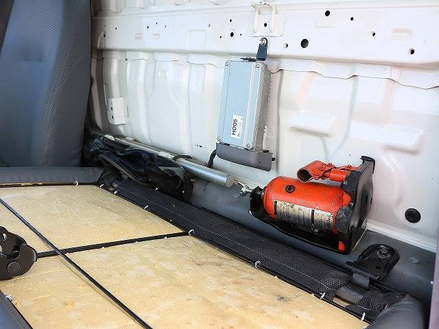 日野デュトロ平ボディ小型（2t・3t）[写真18]